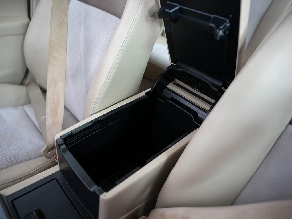 Toyota Camry Hybrid 4dr Sdn XLE (Natl) 2012