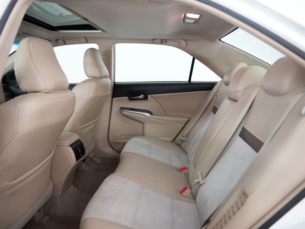 Toyota Camry Hybrid 4dr Sdn XLE (Natl) 2012