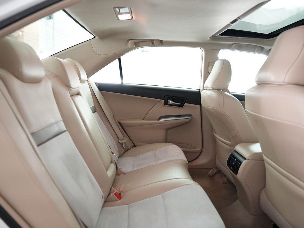 Toyota Camry Hybrid 4dr Sdn XLE (Natl) 2012