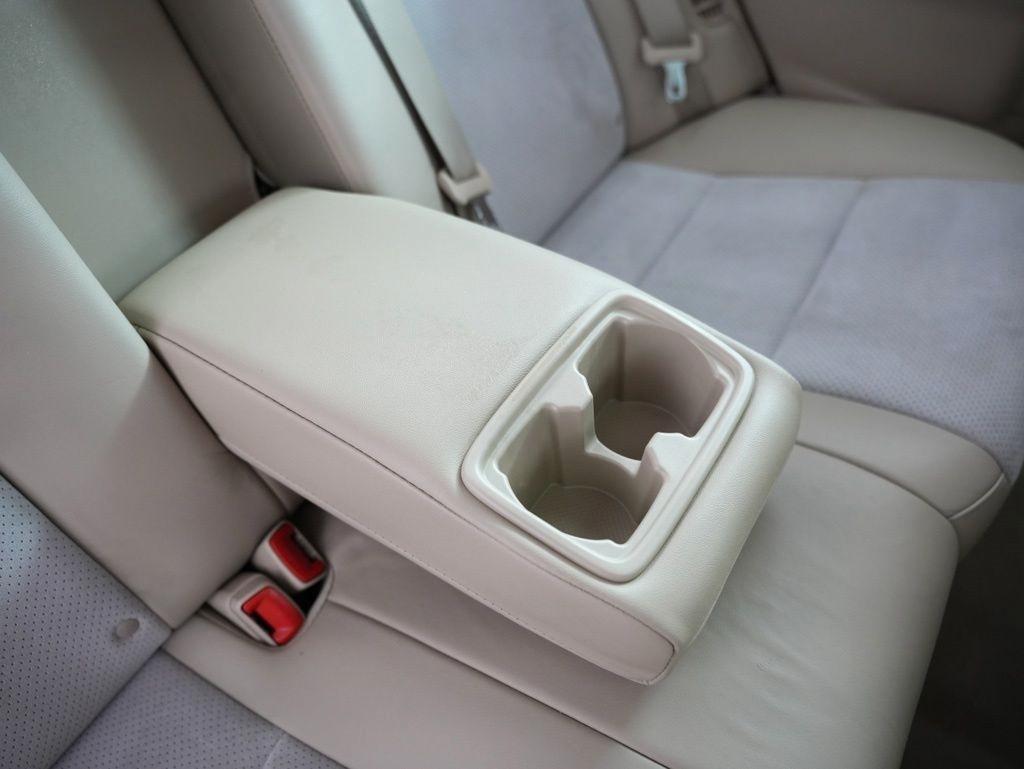 Toyota Camry Hybrid 4dr Sdn XLE (Natl) 2012