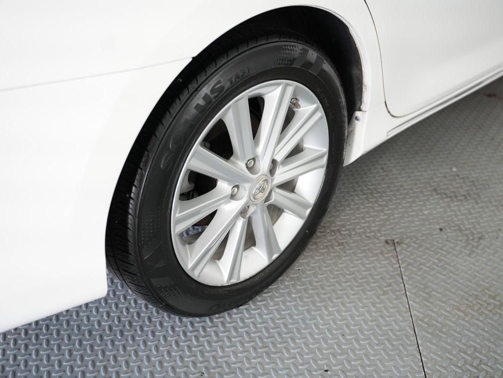 Toyota Camry Hybrid 4dr Sdn XLE (Natl) 2012