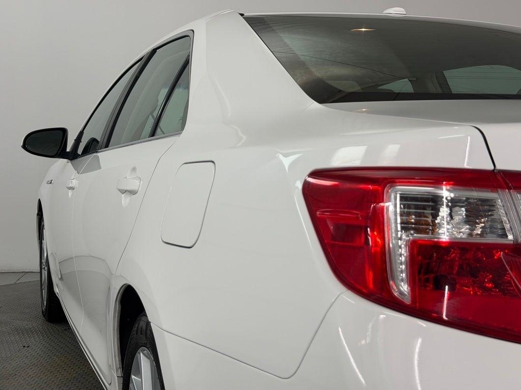 Toyota Camry Hybrid 4dr Sdn XLE (Natl) 2012