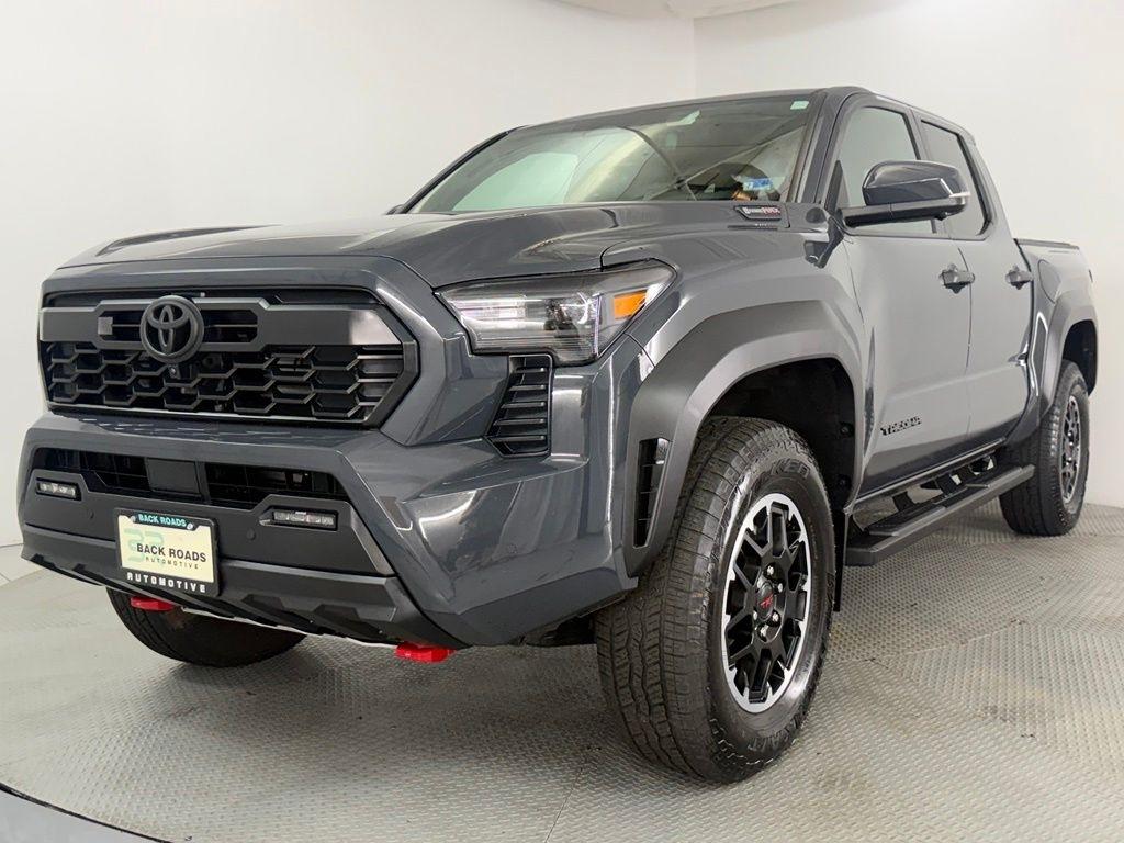 Toyota Tacoma 4WD TRD Sport Hybrid Double Cab 5' Bed AT (Natl) 2024