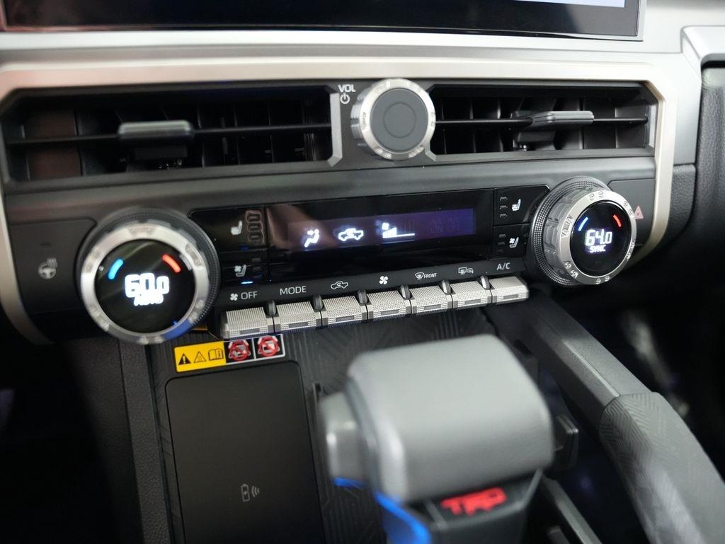 Toyota Tacoma 4WD TRD Sport Hybrid Double Cab 5' Bed AT (Natl) 2024