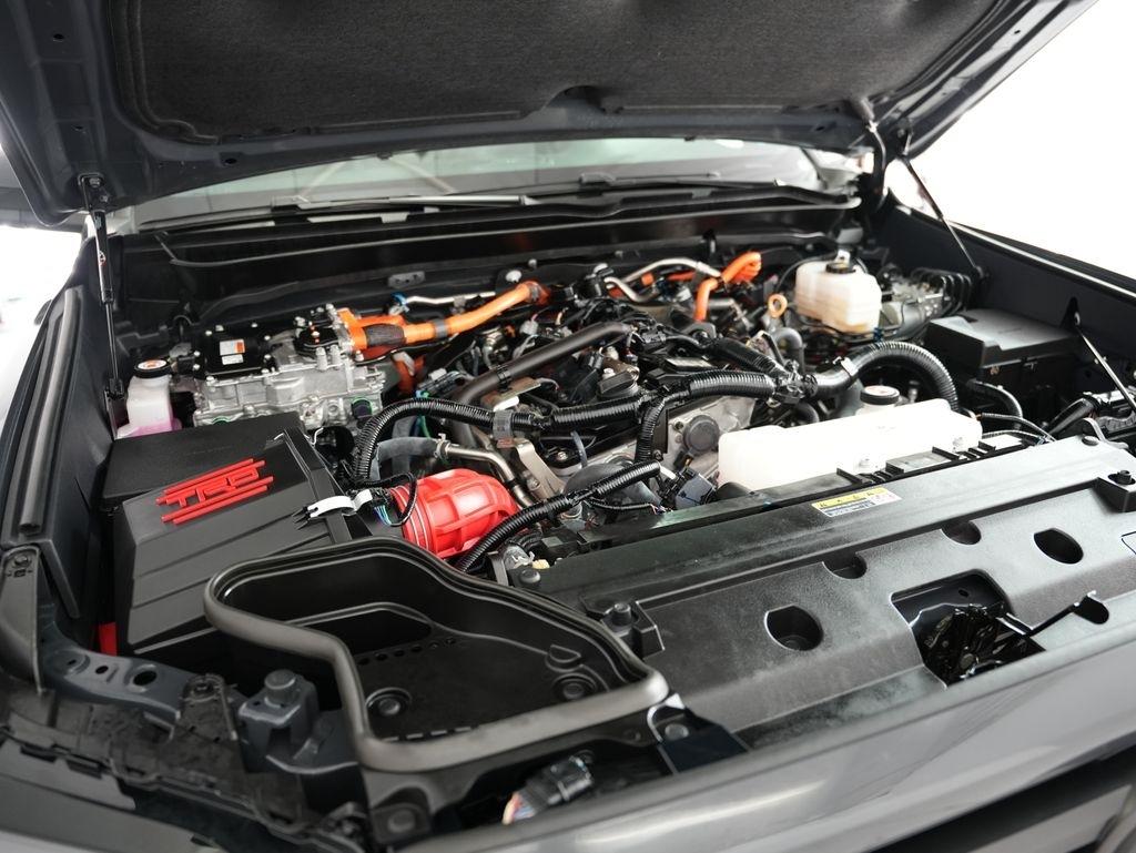 Toyota Tacoma 4WD TRD Sport Hybrid Double Cab 5' Bed AT (Natl) 2024
