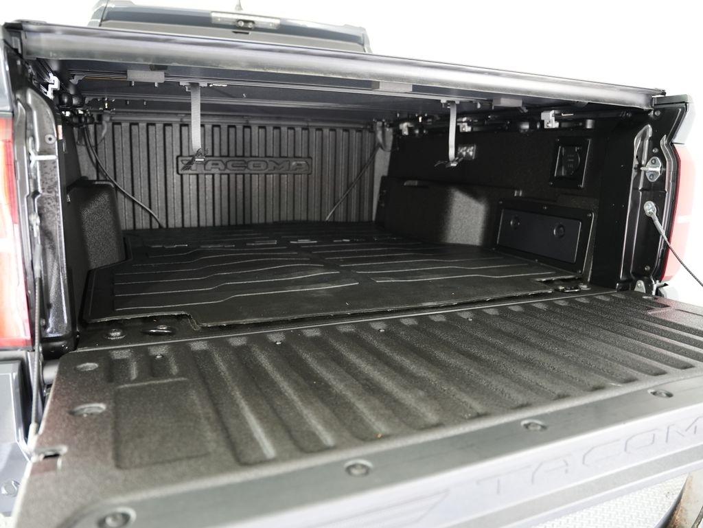 Toyota Tacoma 4WD TRD Sport Hybrid Double Cab 5' Bed AT (Natl) 2024
