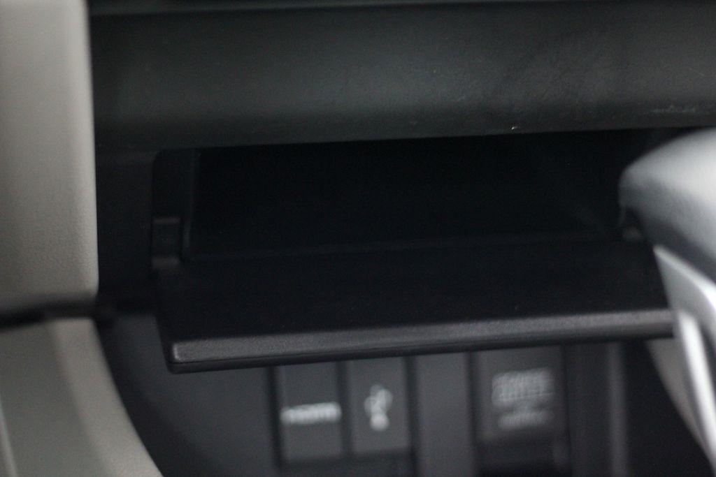 Honda Civic Hybrid 4dr Sdn L4 CVT 2014