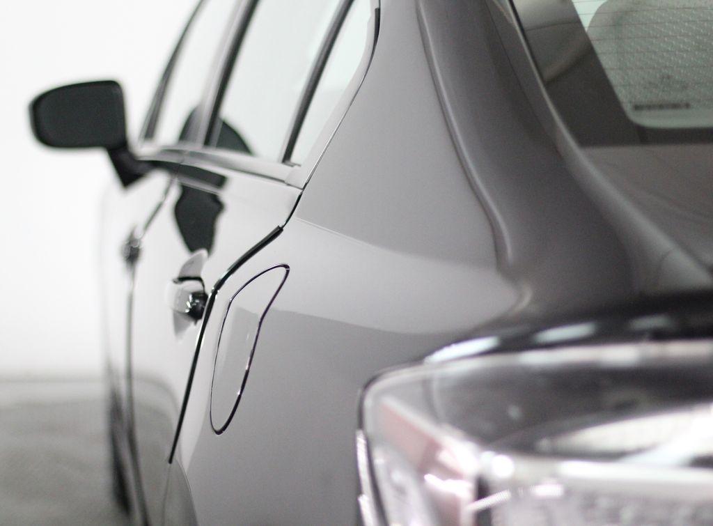 Honda Civic Hybrid 4dr Sdn L4 CVT 2014