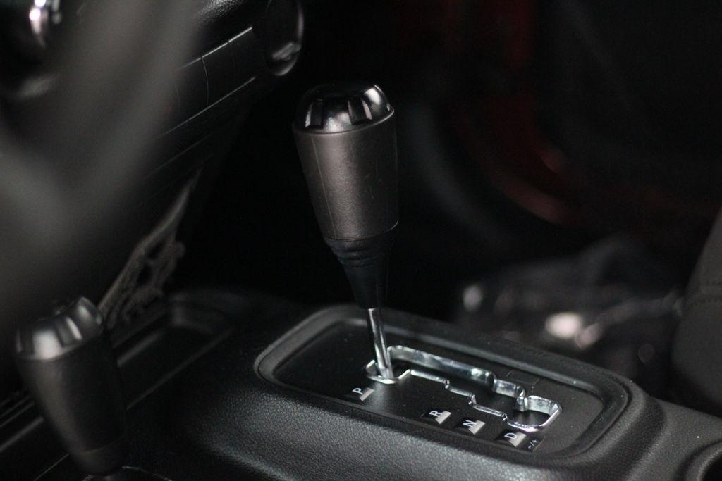 Jeep Wrangler Unlimited 4WD 4dr Sport 2013