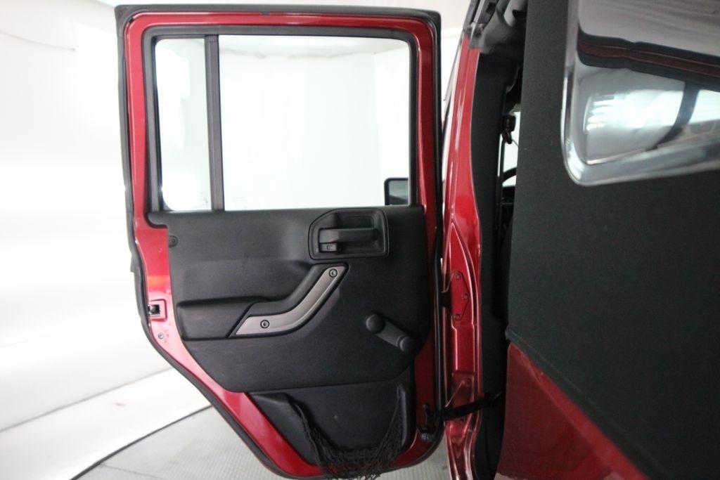 Jeep Wrangler Unlimited 4WD 4dr Sport 2013