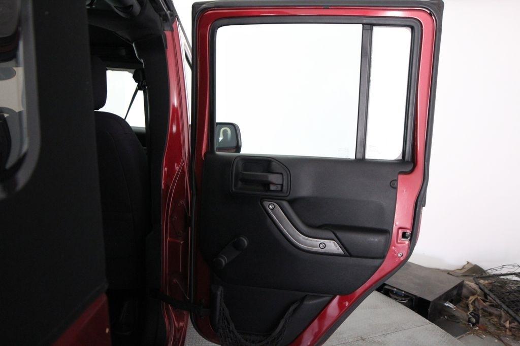 Jeep Wrangler Unlimited 4WD 4dr Sport 2013