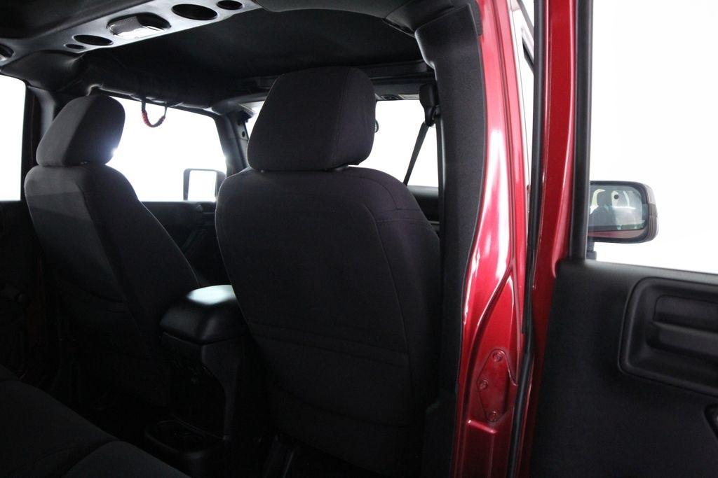 Jeep Wrangler Unlimited 4WD 4dr Sport 2013