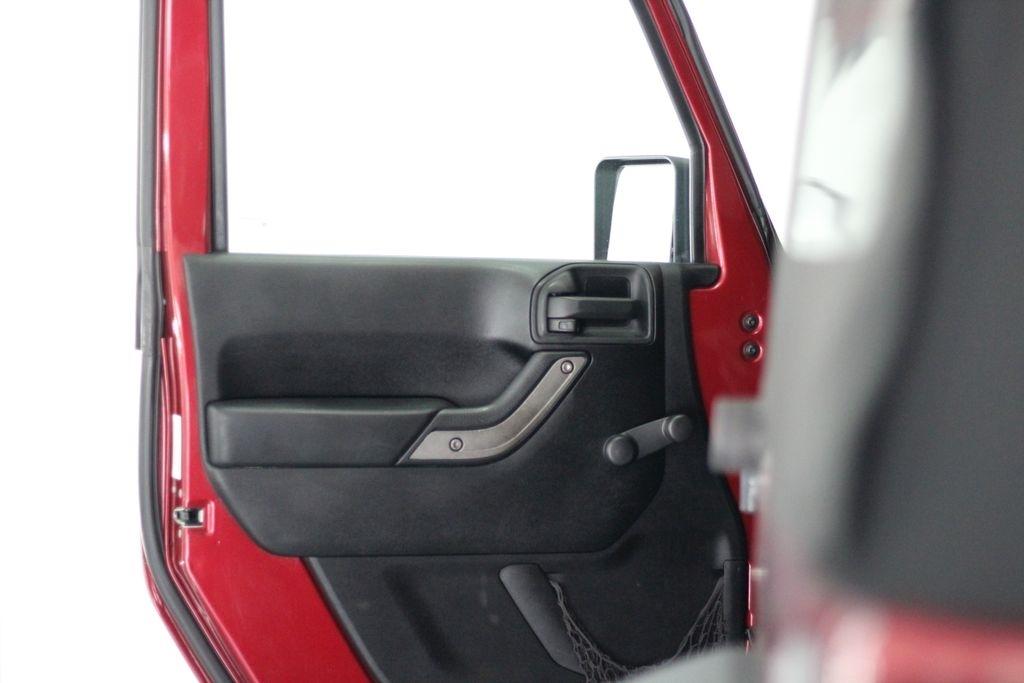 Jeep Wrangler Unlimited 4WD 4dr Sport 2013