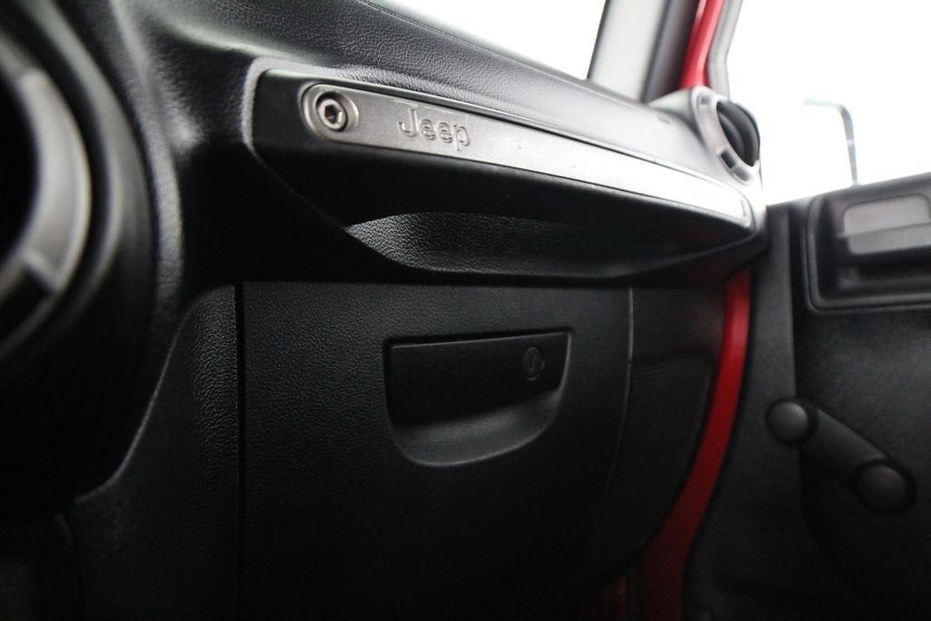 Jeep Wrangler Unlimited 4WD 4dr Sport 2013