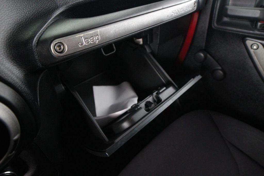 Jeep Wrangler Unlimited 4WD 4dr Sport 2013