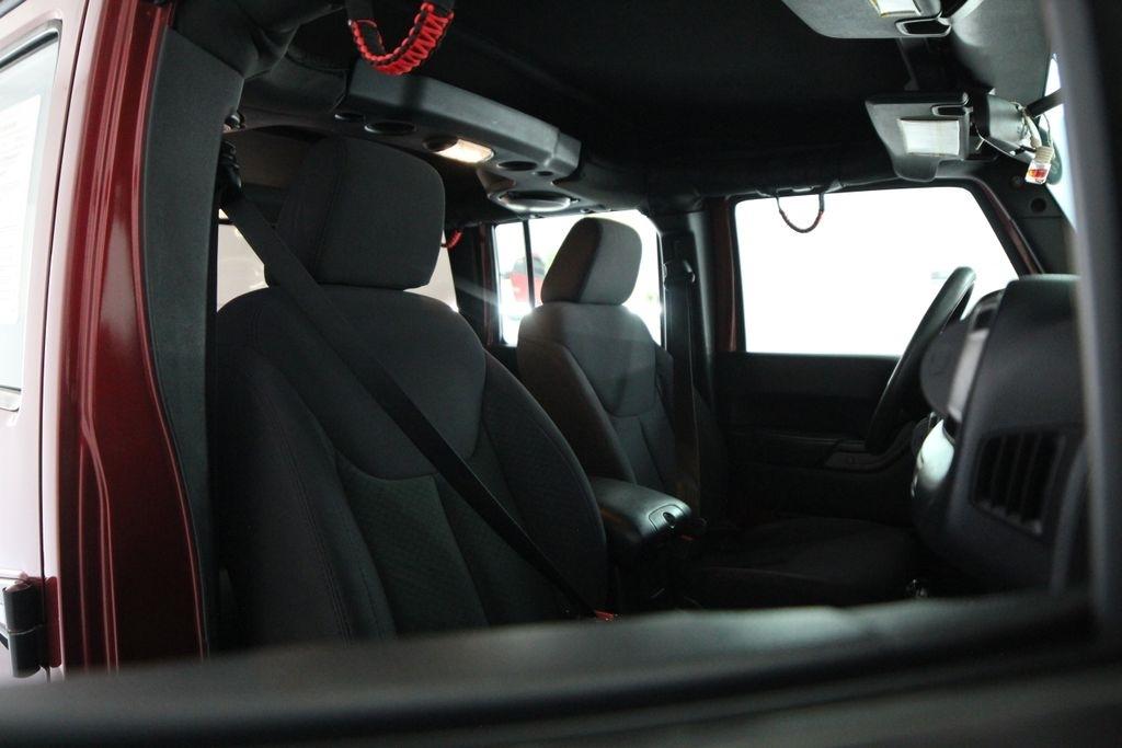 Jeep Wrangler Unlimited 4WD 4dr Sport 2013