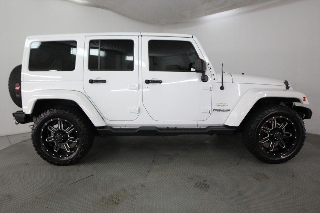 Jeep Wrangler Unlimited 4WD 4dr Sahara 2015
