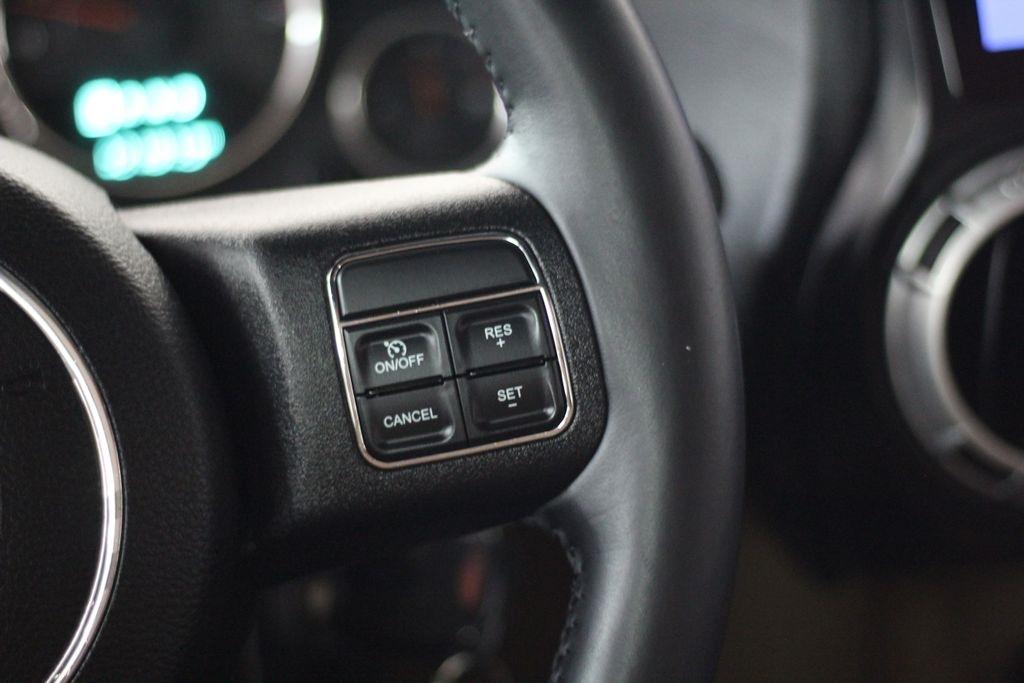Jeep Wrangler Unlimited 4WD 4dr Sahara 2015