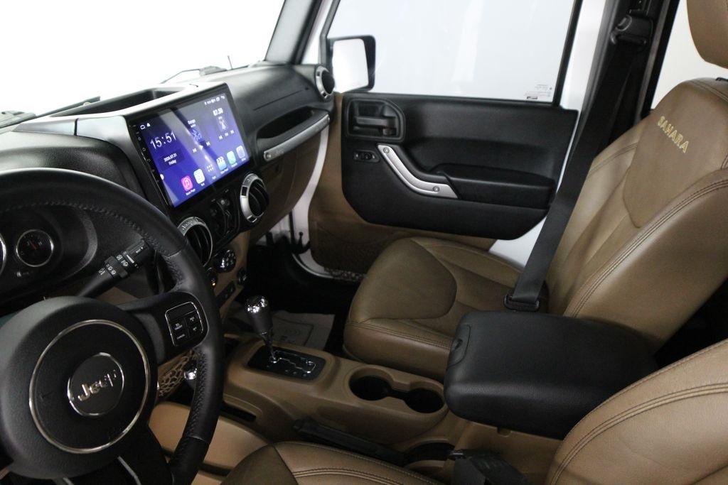 Jeep Wrangler Unlimited 4WD 4dr Sahara 2015