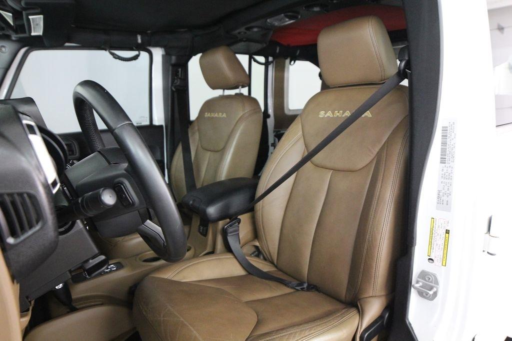 Jeep Wrangler Unlimited 4WD 4dr Sahara 2015
