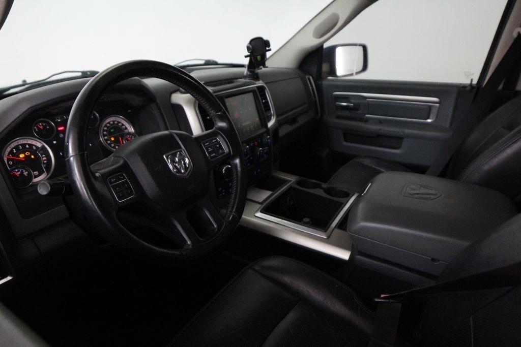 RAM 1500 4WD Crew Cab 140.5" Big Horn 2015