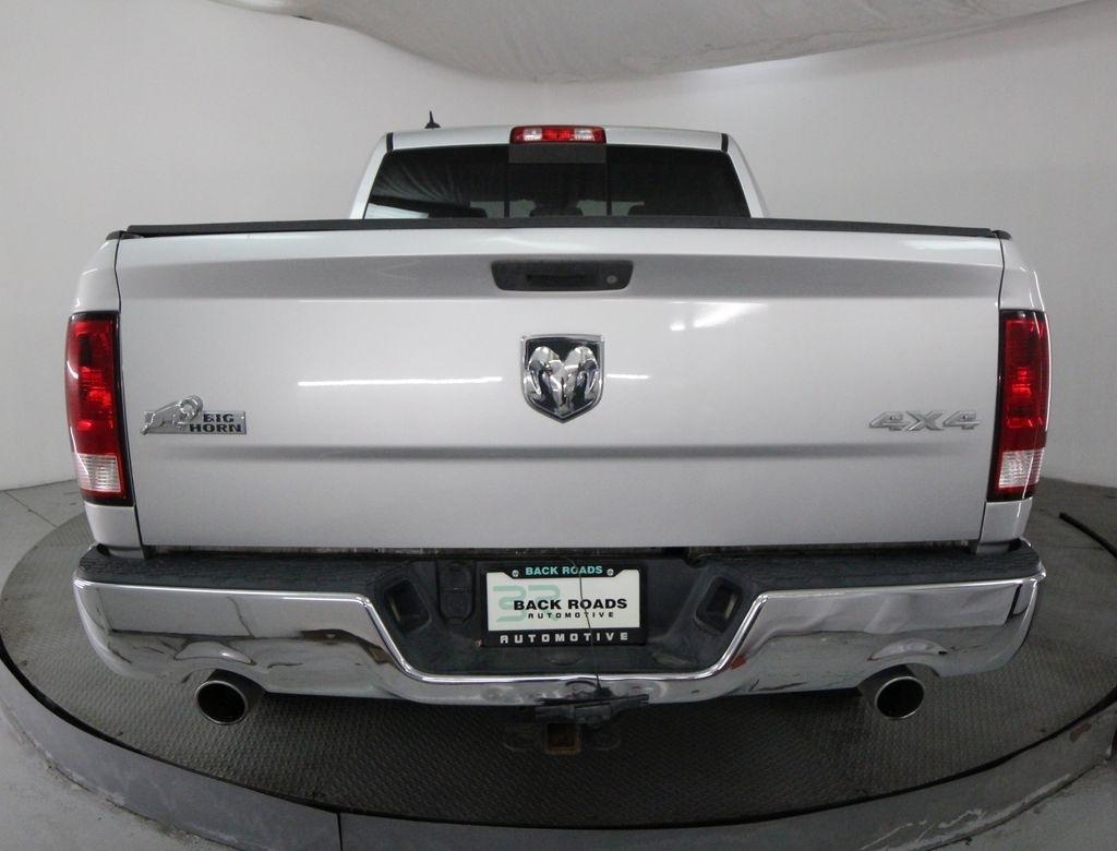 RAM 1500 4WD Crew Cab 140.5" Big Horn 2015