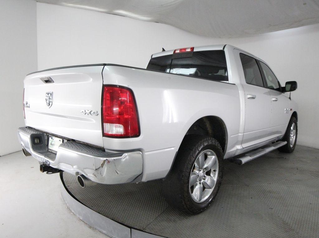 RAM 1500 4WD Crew Cab 140.5" Big Horn 2015