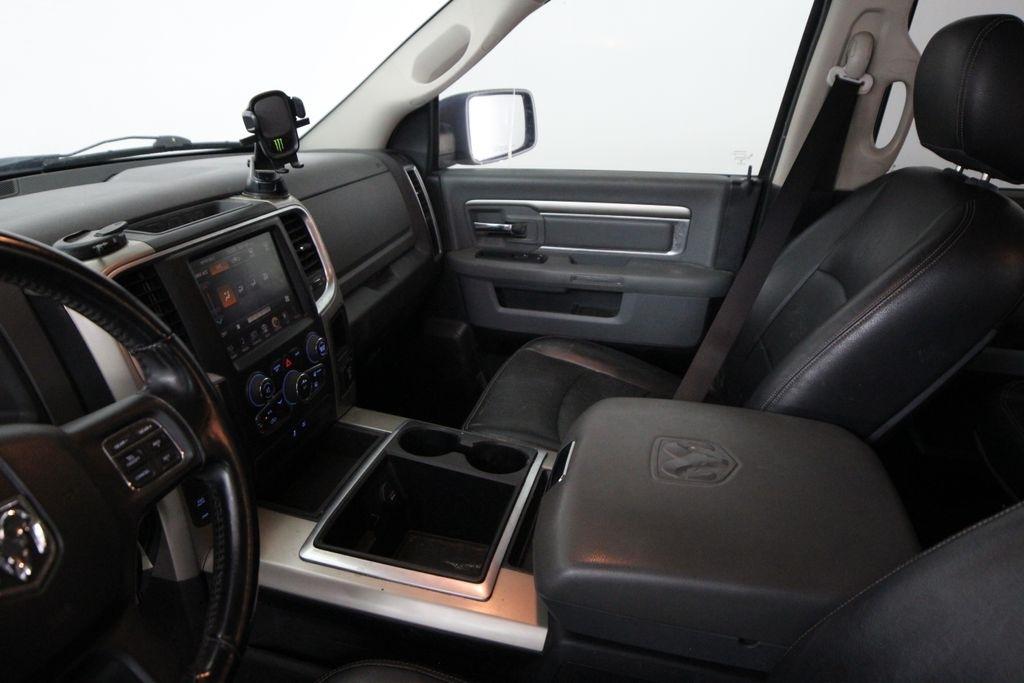 RAM 1500 4WD Crew Cab 140.5" Big Horn 2015