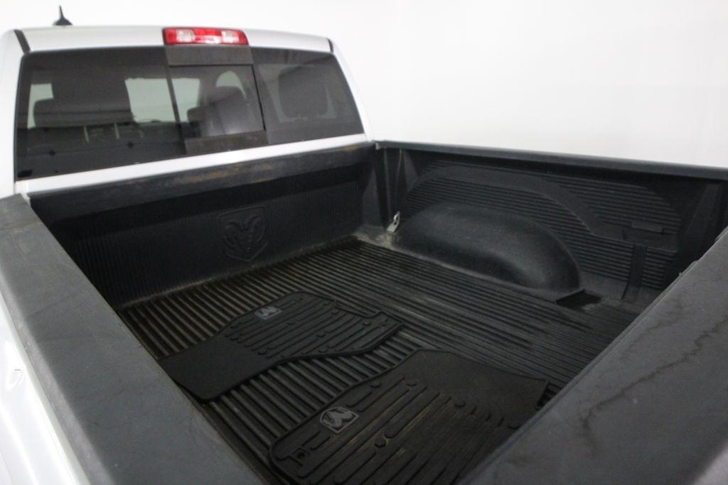 RAM 1500 4WD Crew Cab 140.5" Big Horn 2015