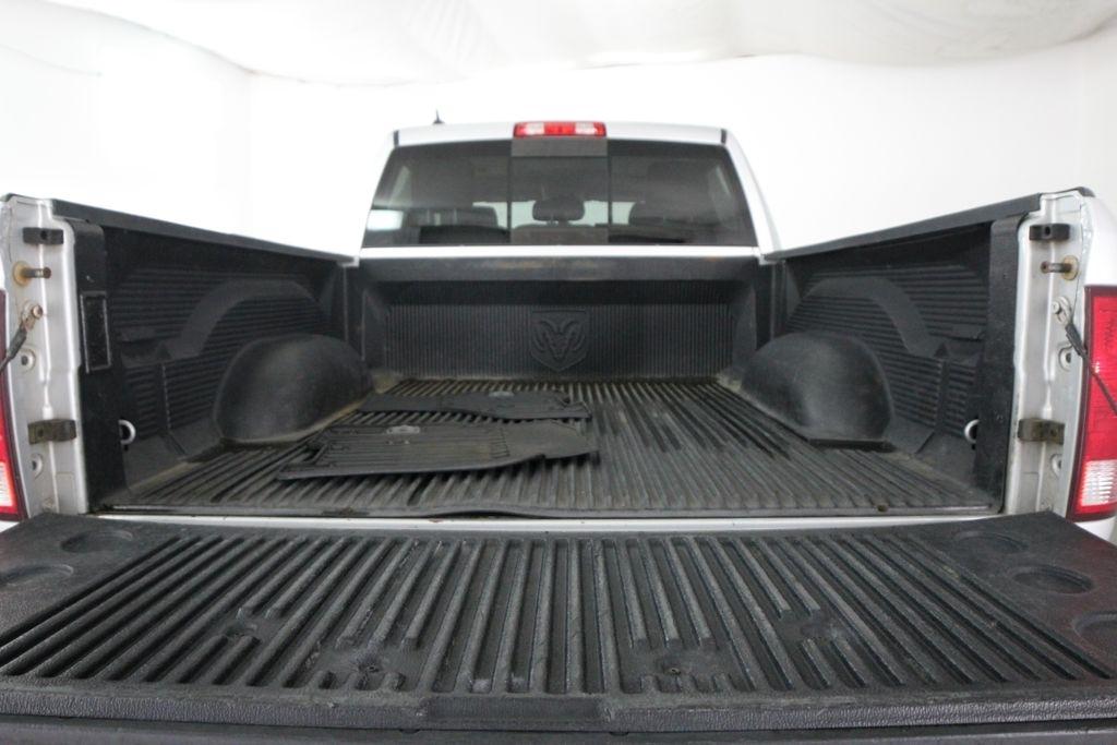 RAM 1500 4WD Crew Cab 140.5" Big Horn 2015