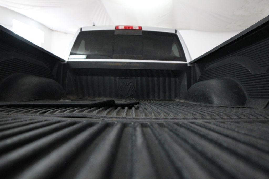RAM 1500 4WD Crew Cab 140.5" Big Horn 2015
