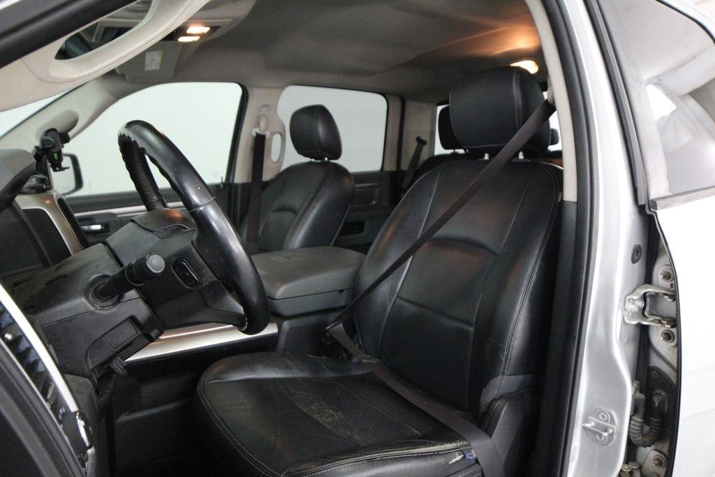 RAM 1500 4WD Crew Cab 140.5" Big Horn 2015