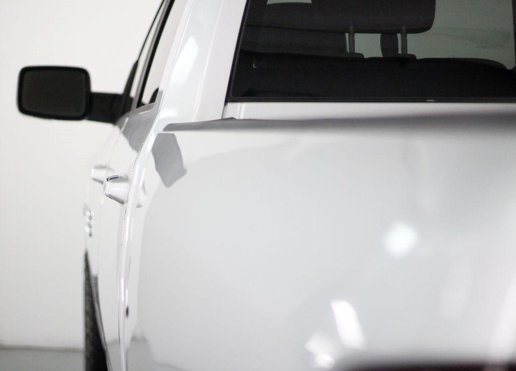 RAM 1500 4WD Crew Cab 140.5" Big Horn 2015