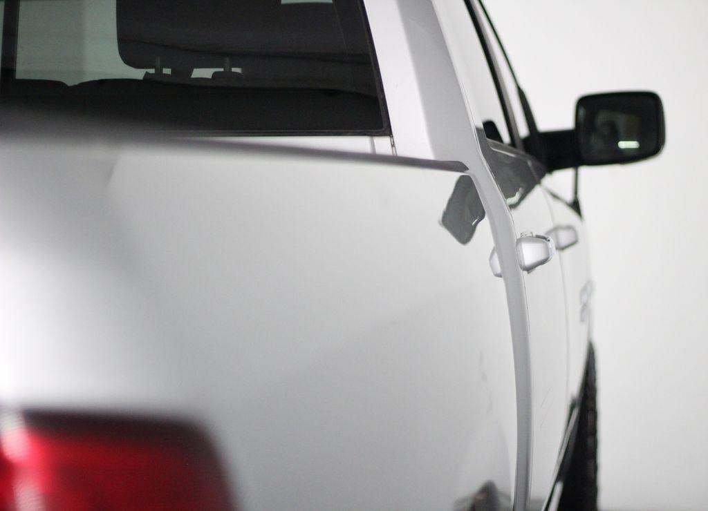 RAM 1500 4WD Crew Cab 140.5" Big Horn 2015