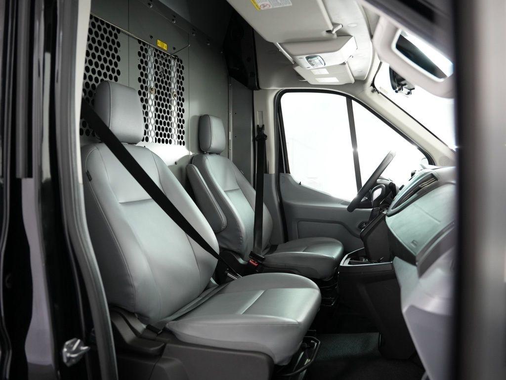 Ford Transit Van T-250 148" Hi Rf 9000 GVWR Sliding RH Dr 2017