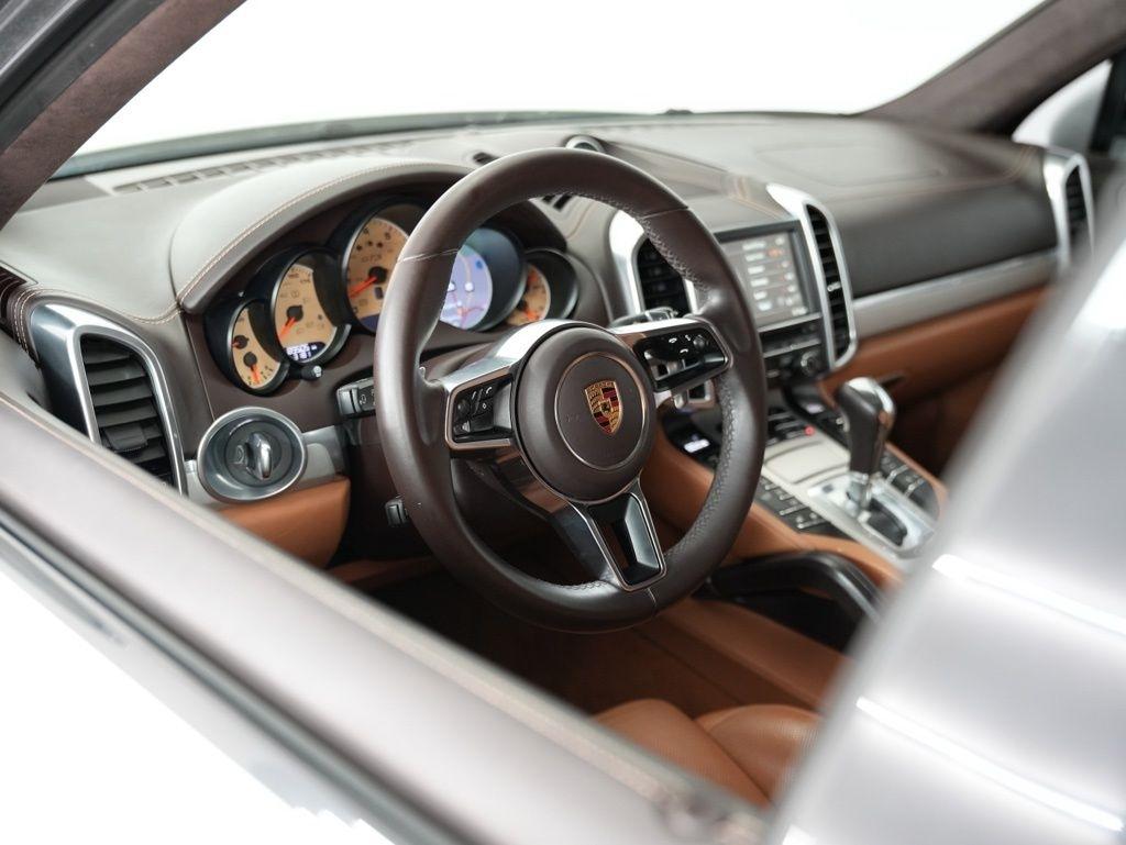 Porsche Cayenne AWD 4dr GTS 2016