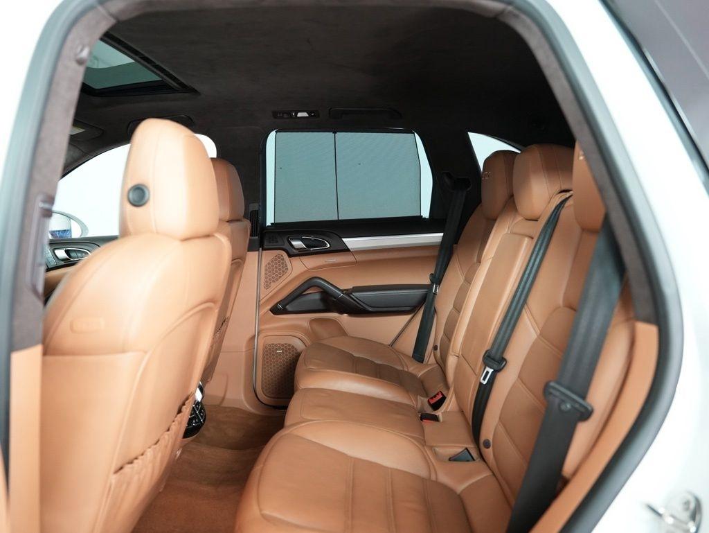 Porsche Cayenne AWD 4dr GTS 2016