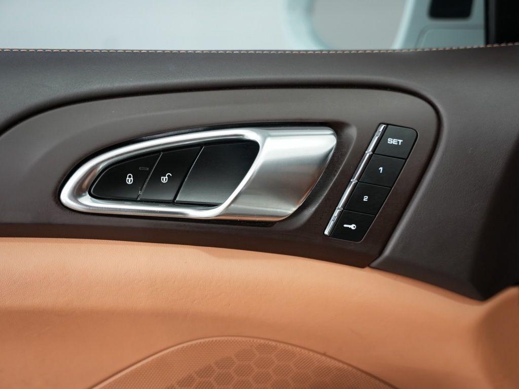 Porsche Cayenne AWD 4dr GTS 2016