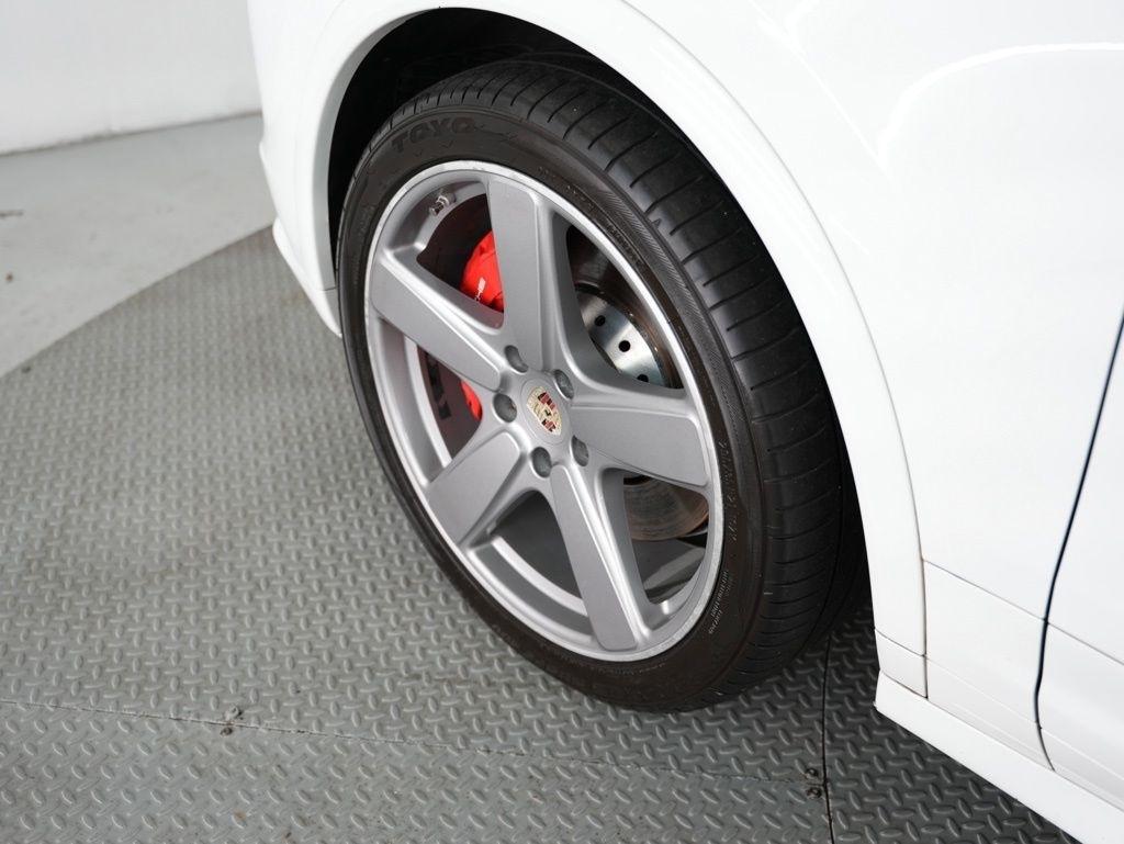 Porsche Cayenne AWD 4dr GTS 2016
