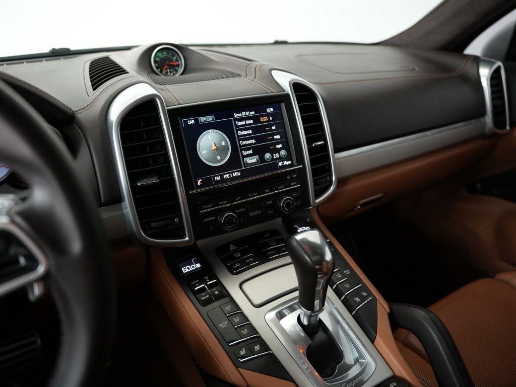 Porsche Cayenne AWD 4dr GTS 2016