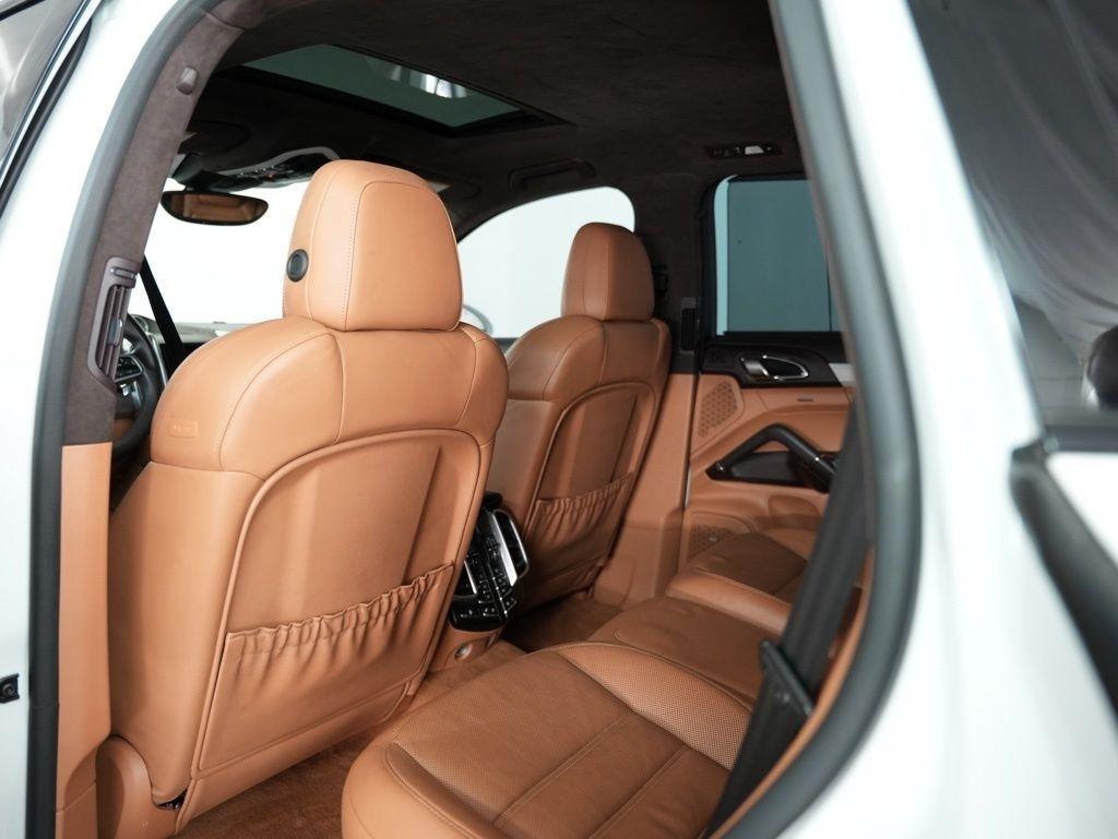 Porsche Cayenne AWD 4dr GTS 2016