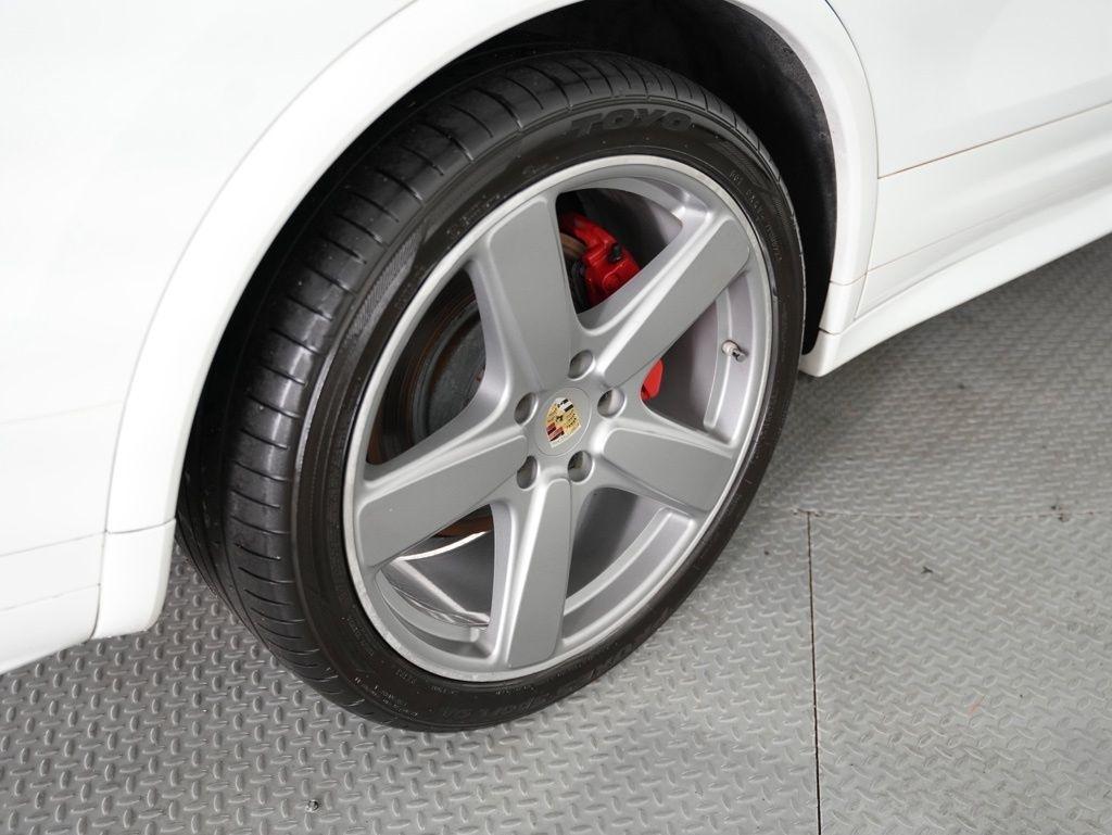 Porsche Cayenne AWD 4dr GTS 2016
