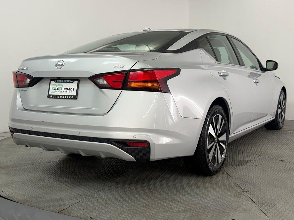 Nissan Altima 2.5 SV Sedan 2021