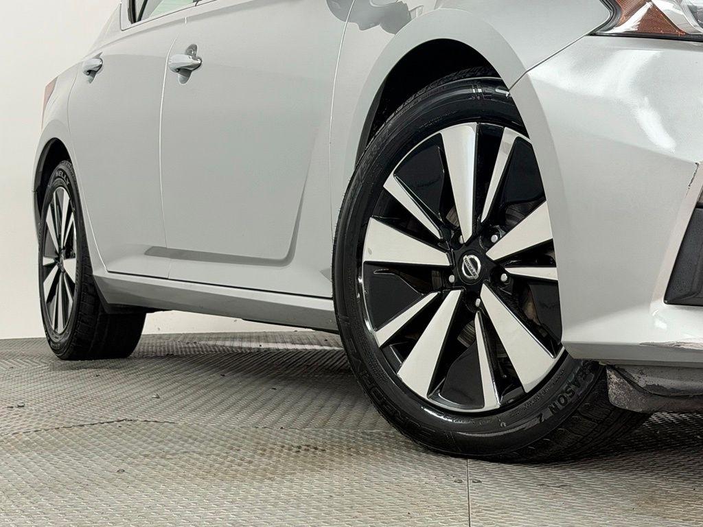 Nissan Altima 2.5 SV Sedan 2021