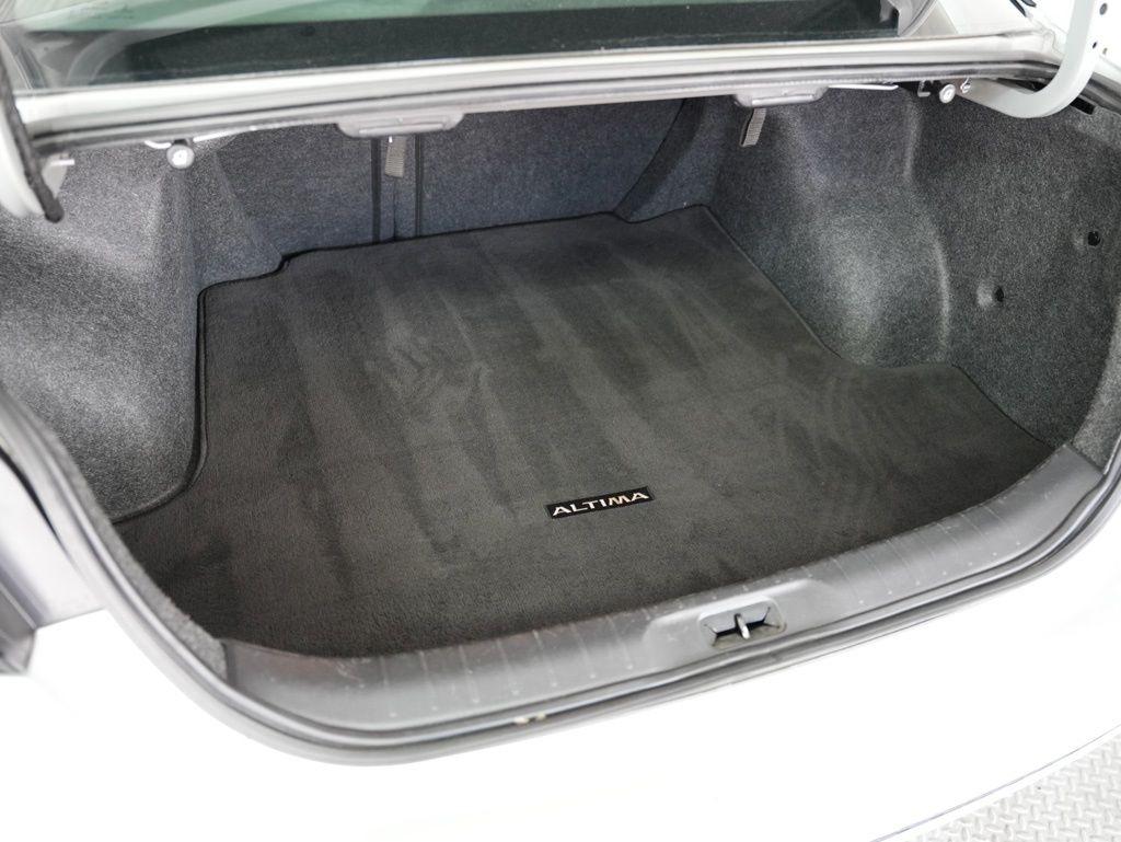 Nissan Altima 2.5 SV Sedan 2021