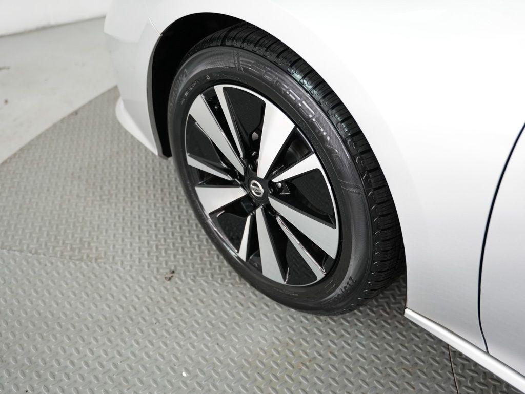 Nissan Altima 2.5 SV Sedan 2021