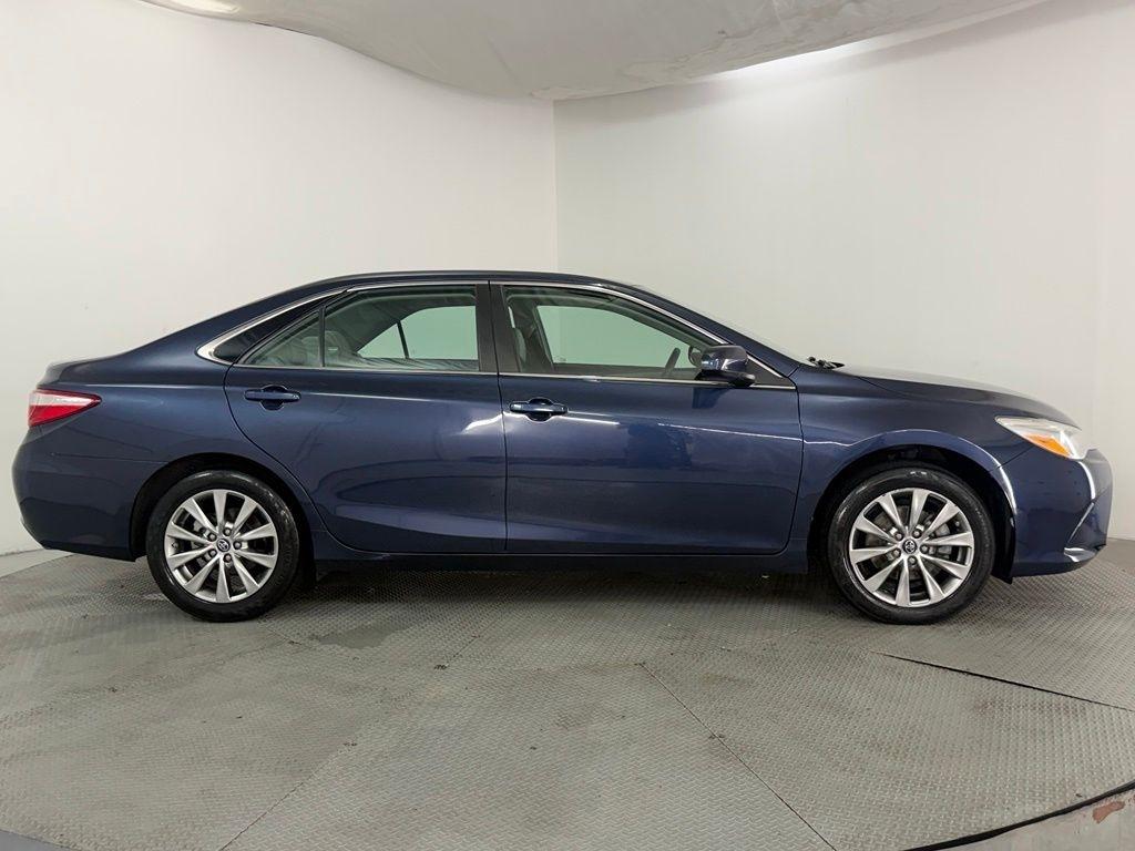Toyota Camry XLE Auto (Natl) 2017