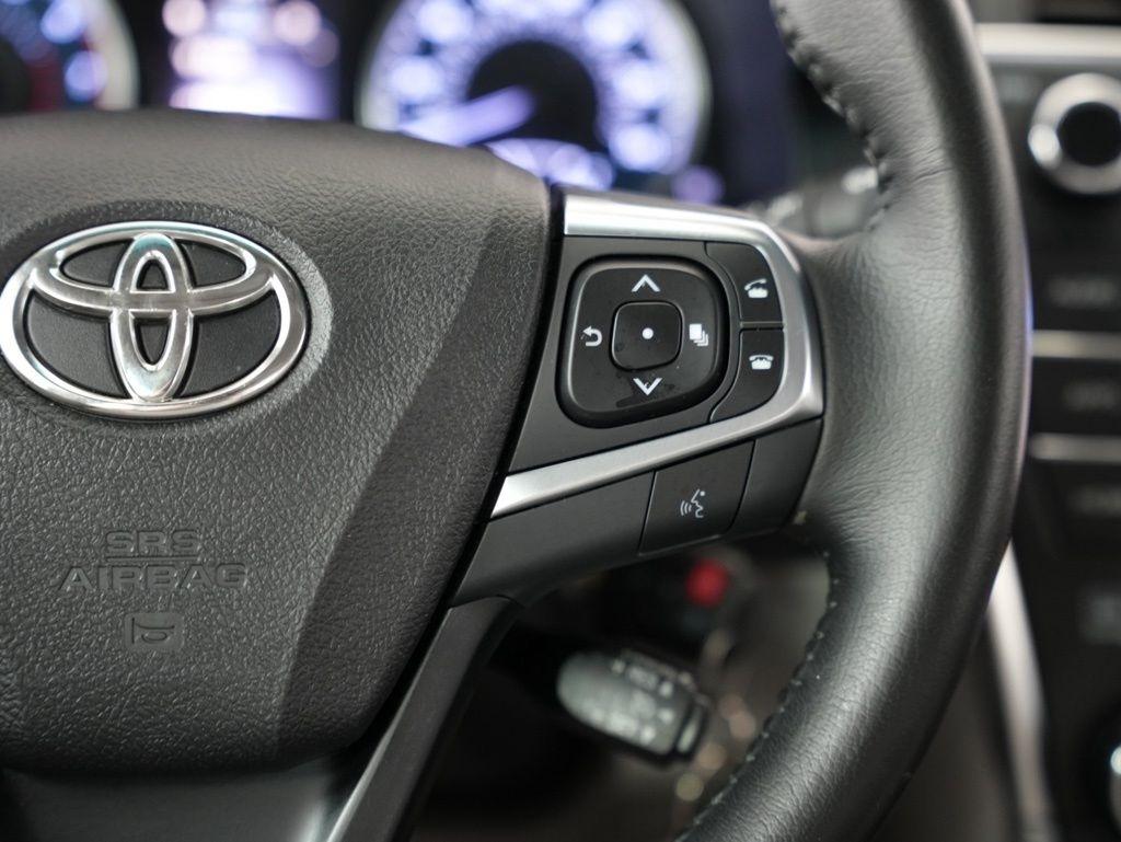 Toyota Camry XLE Auto (Natl) 2017