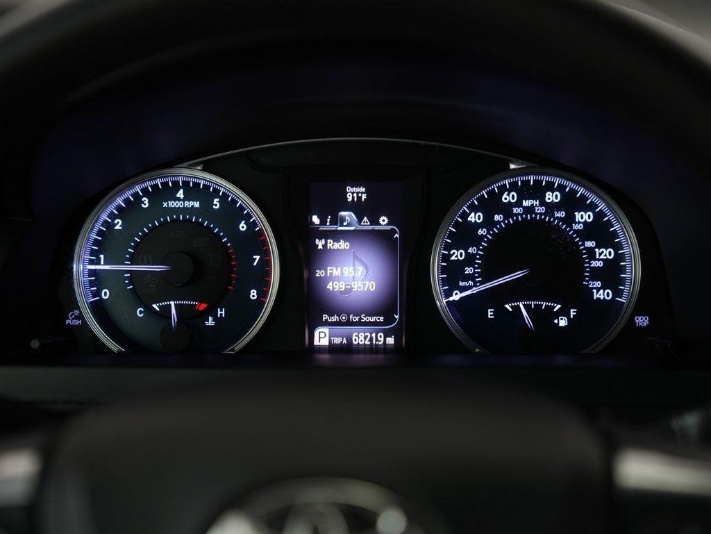 Toyota Camry XLE Auto (Natl) 2017