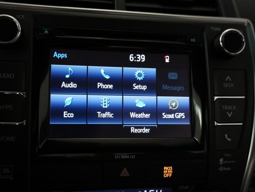 Toyota Camry XLE Auto (Natl) 2017